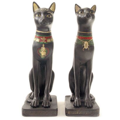 Bastet Chatte, Noire